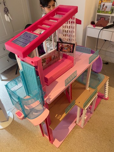 Mattel barbie dreamhouse - mattel,