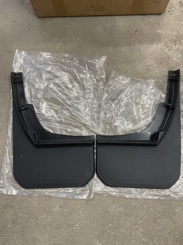 Defender 110 mud flaps - mud,