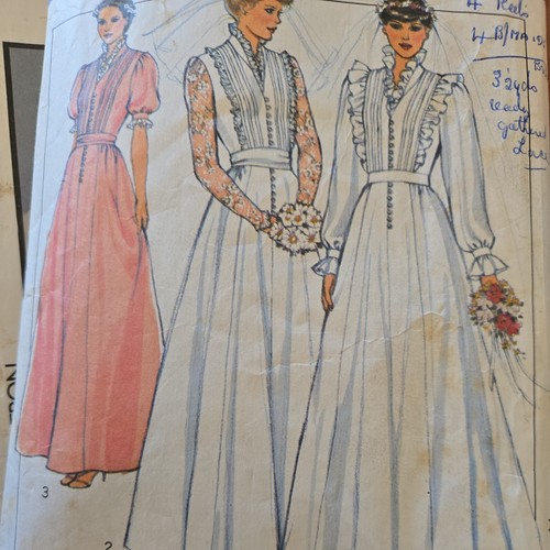 Style 3570 vintage used - , cut