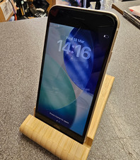 Apple iPhone SE (3rd