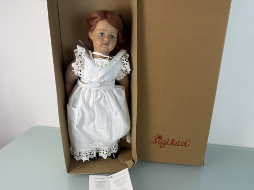 Artist doll sigikid vinyl - artist,
