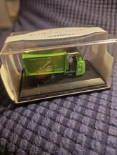 OXFORD DIECAST - 76WE004 - WALES & EDWARDS STANDARD BREAD VAN - CO-OPERATIVE