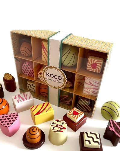Wooden chocolate box - chocolate, food