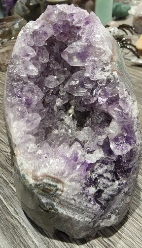 Amethyst geode cluster 522g - cluster,,