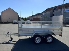 BRAND NEW 8,7ft X 4,2ft TWIN AXLE NIEWIADOW TRAILER WITH 40CM MESH AND A RAMP