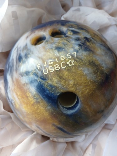 Ladies bowling ball and bag - bowling,