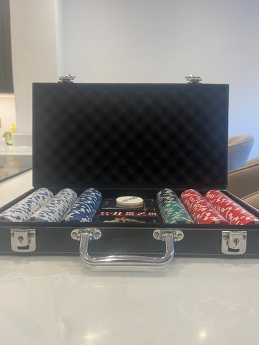 300 chip poker set - 300,