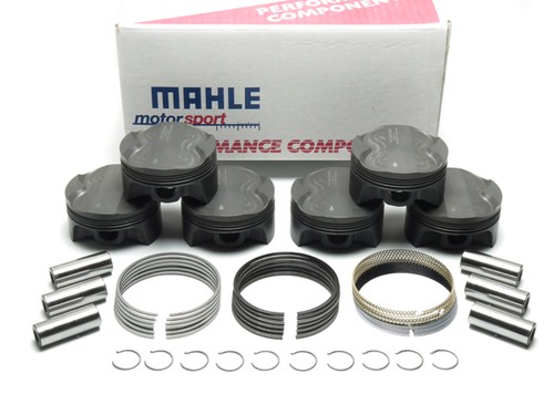 Engine piston set for cast
