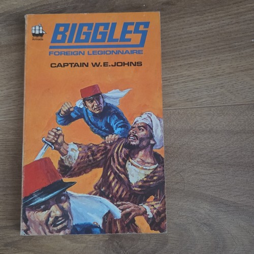 Vintage biggles books captain - vintage,