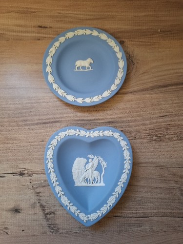 Wedgewood plates 2 - plates, x