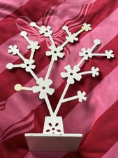Good condition cream metal - cream,