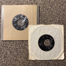 Beatles 2x 7" Singles She