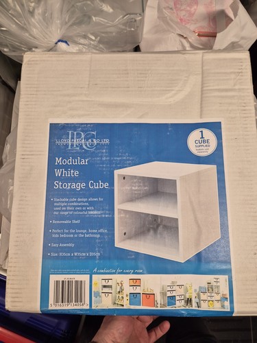 Modular white storage cubes - modular,