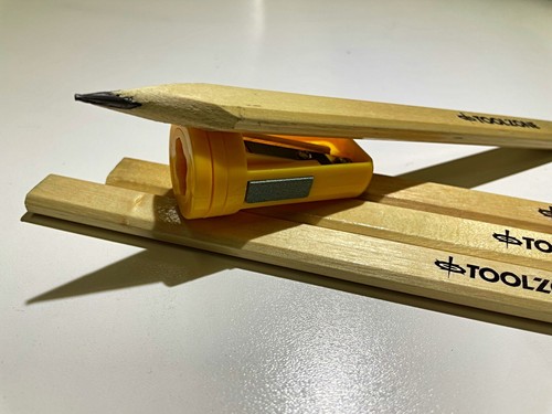 Carpenter marking pencils - x,