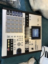 ROLAND MV8800 DRUM MACHINE