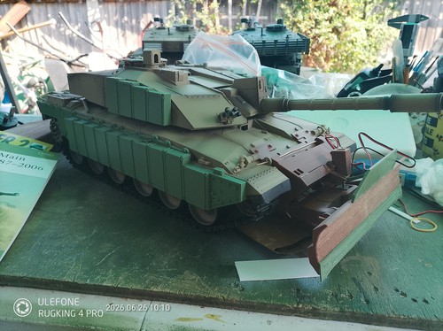 Heng long challenger tank - long,