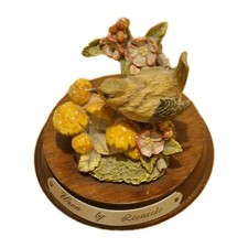 Leonardo Wren Bird Figurine on