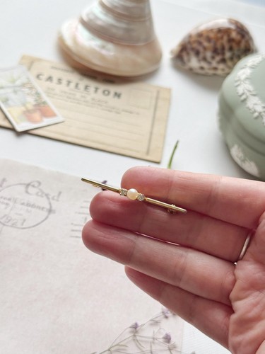 Vintage pearl bar brooch gold - vintage,