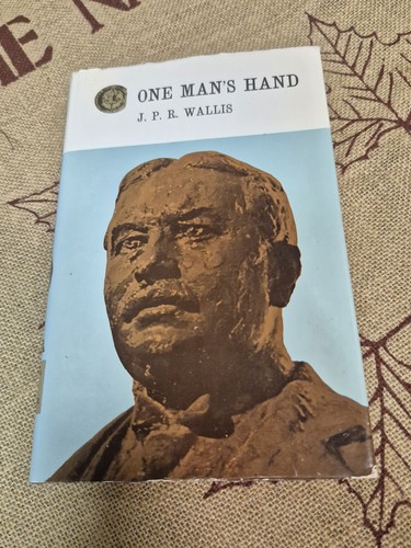 One mans hand jpr wallis - ​one,