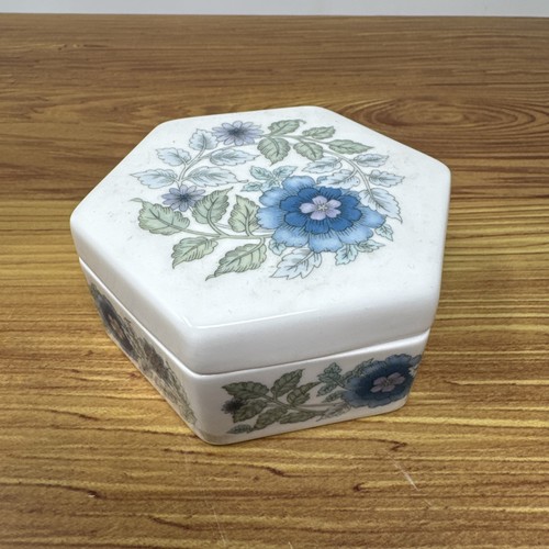Vintage wedgwood china - wedgwood,