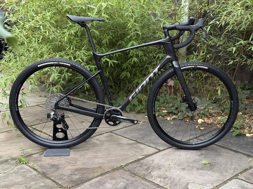 Giant revolt advanced carbon - giant,