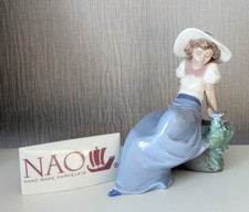 Nao Figurine by Lladro LISTENING TO BIRD SONG