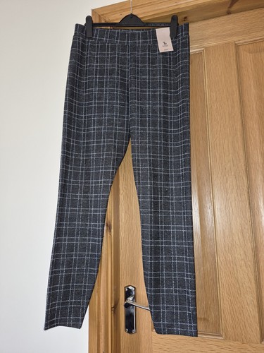 Ladies navy checked - checked, on