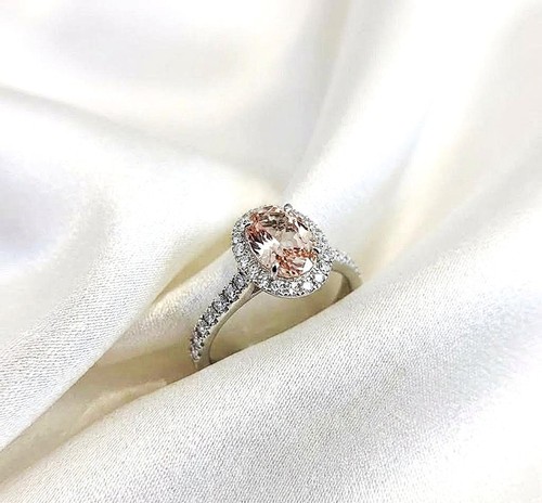 Fancy vivid pink diamond - vivid,