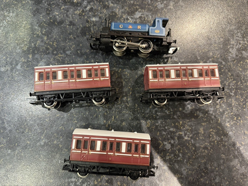 Hornby caledonian set - oo,