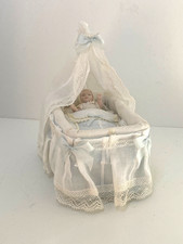 STUNNING VINTAGE LACE & MUSLIN