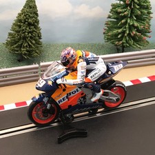 Scalextric 1:32 MotoGP