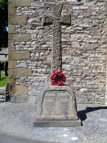 Photo 6x4 war memorial - photo,