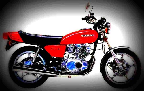 Suzuki 750 1979 3 a4 - 750,