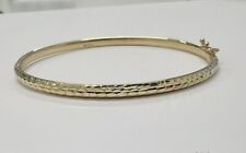 9ct Yellow Gold Hammered Bangle - Hinged - 7" - 3.6 grams - Fully Hallmarked