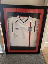 England Shirt signed by David Beckham,Framed.