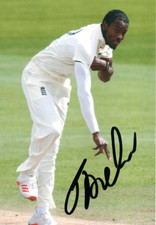 ENGLAND CRICKET: JOFRA ARCHER SIGNED 6x4 TEST ACTION PHOTO+COA