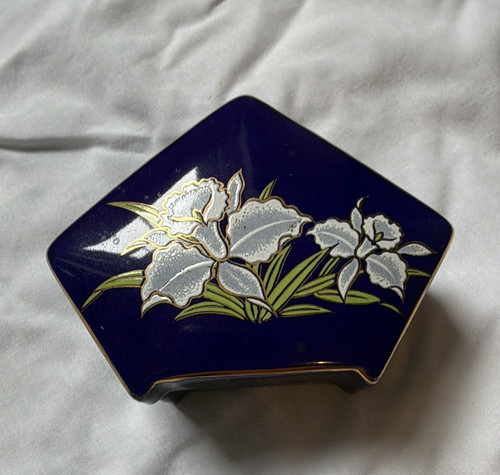 Blue ceramic pottery - blue, ceramic/pottery