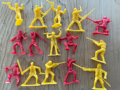 Unpainted plastic figures - unpainted,