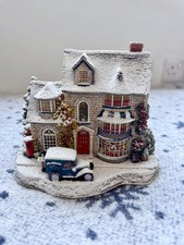 Lilliput Lane Christmas Cake