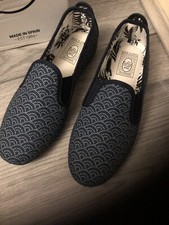 flossy shoes kids BNIB . Beautiful Design. See photos For Sizing .