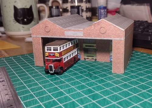 148 british scale - n, bus