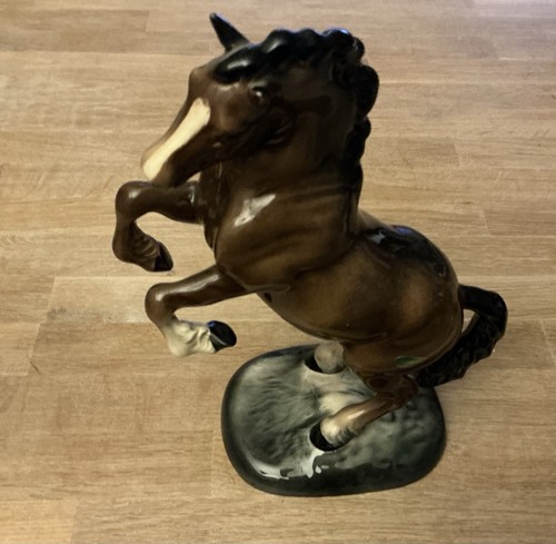Beswick welsh cob - cob, no