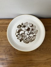 Vintage Kiln Craft 10" Strawberry Bramble Dinner Plates x 4