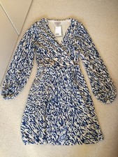 H&M Womens Blue and Cream pleated Wrap Dress, Size Small. NEW with tags