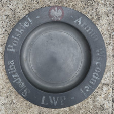 WW2 POLISH PEWTER PLATE RED & WHITE EAGLE "SIEDZIBA POLSKIEJ. ARMIA" ORIGINAL