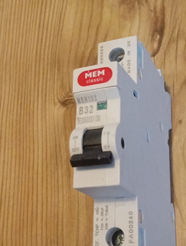 Mem mbh132 mcb amp - amp,