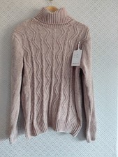 Ladies Beige Cable Design