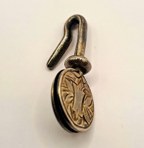 1910 solid silver napkin clip