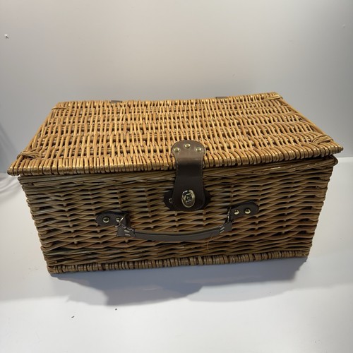 Luxury person wicker - 2, picnic