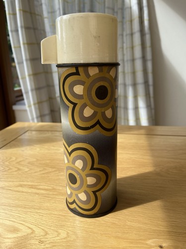 Aladdin vintage thermos flask - vintage,